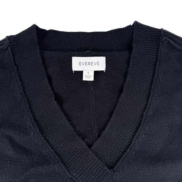Evereve Sweaters - EVEREVE Black V-Neck Knit Pullover Sweater Raised Shoulder Detail Small Slouchy